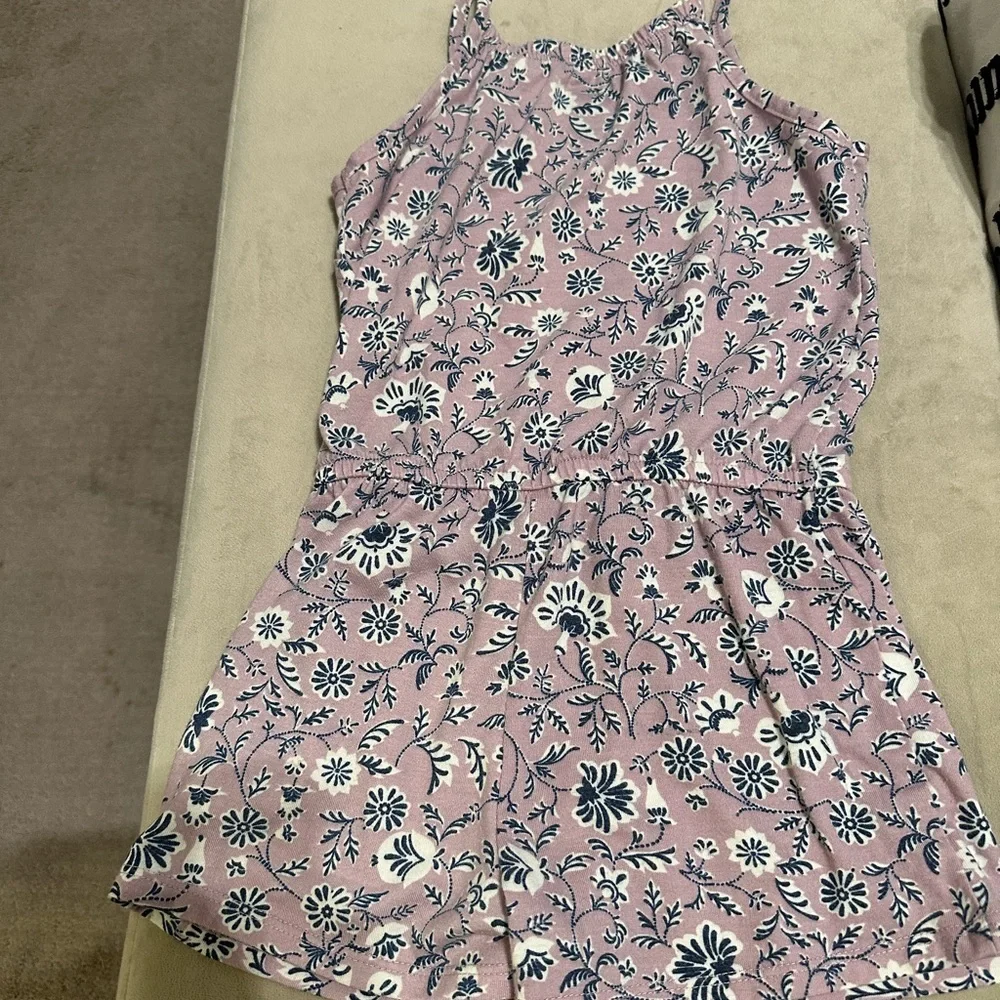 Floral Sleeveless Romper in lavender and White - Picture 4 of 4